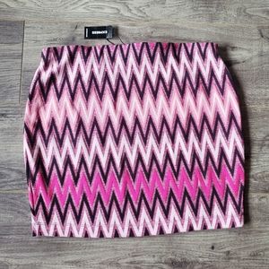 Express pink skirt with original tags